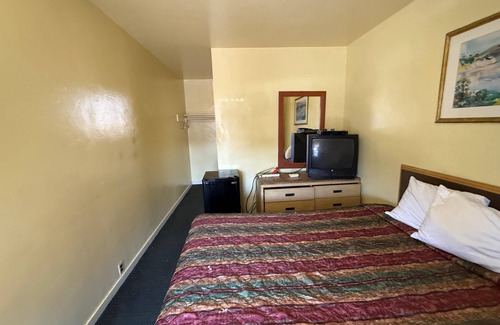 Vallejo Hotel | Discovery Inn Near Six Flags Vallejo Napa Valley CA