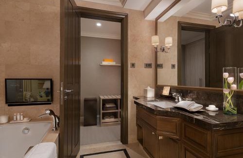 Urdaneta Apartment | Discovery Primea