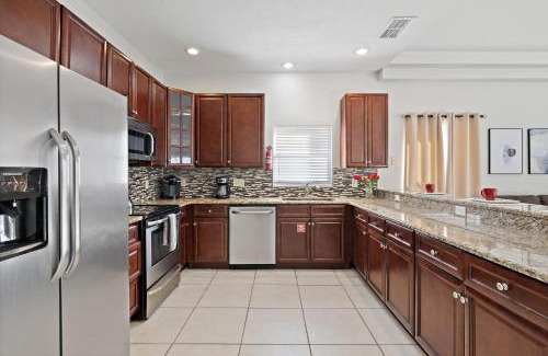 Lake Davenport Estates House | Disney Area 6 Bedroom Vacation Home with Private Pool pr1679
