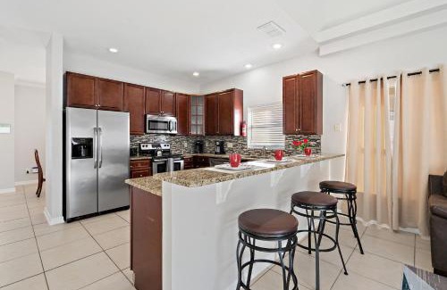 Lake Davenport Estates House | Disney Area 6 Bedroom Vacation Home with Private Pool pr1679