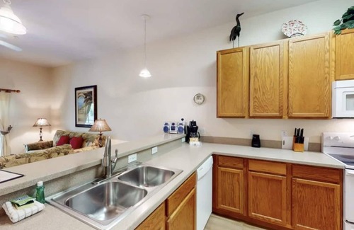 Bahama Bay Condo | Disney Area Ground Floor Villa * Free Parking * Beach * Pools*