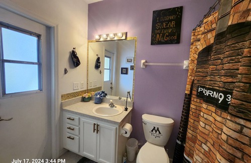 Sunset Ridge House | Disney Dreams Themed Villa Game room & Pool Sleeps 19