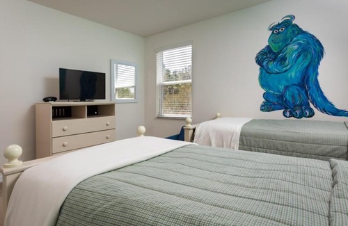 Bellavida House | DISNEY Large Family-Friendly Townhouse w/Pool - 06