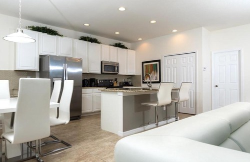 Bellavida House | DISNEY Large Family-Friendly Townhouse w/Pool - 06