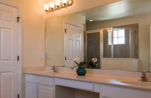 Bellavida House | DISNEY Large Family-Friendly Townhouse w/Pool - 06