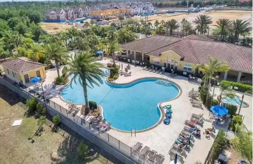 West Kissimmee Apartment | Disney's Elegant Magical Getaway