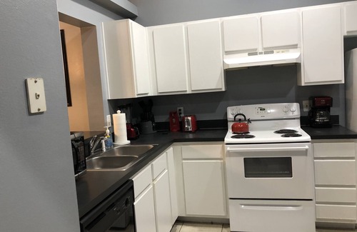 Wellington House | Disney! Snow Birds Welcome! W/Heated Private Pool!