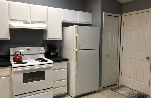 Wellington House | Disney! Snow Birds Welcome! W/Heated Private Pool!