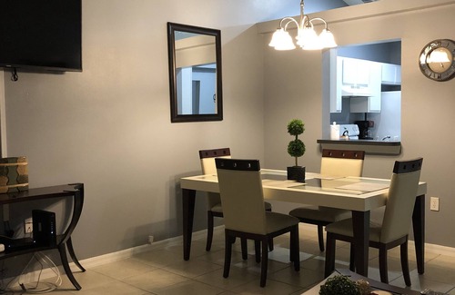 Wellington House | Disney! Snow Birds Welcome! W/Heated Private Pool!