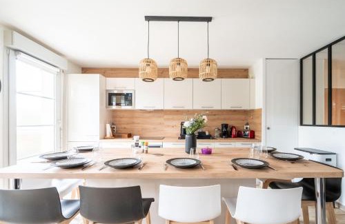 Montevrain Apartment | Disneyland-Charmant appartement 8 personnes-Terrasse-Gare-Parking