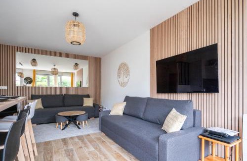 Montevrain Apartment | Disneyland-Charmant appartement 8 personnes-Terrasse-Gare-Parking