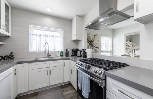 Fullerton Villa | Disneyland/Knott's, 5BR 4BA, No Tax, Large Parking