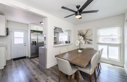 Fullerton Villa | Disneyland/Knott's, 5BR 4BA, No Tax, Large Parking