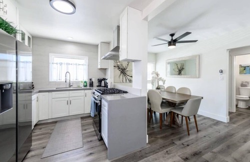 Fullerton Villa | Disneyland/Knott's, 5BR 4BA, No Tax, Large Parking