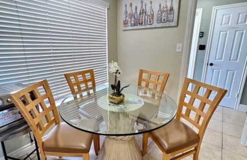 Midway City House | Disneyland Town Vacation Home Near Disney