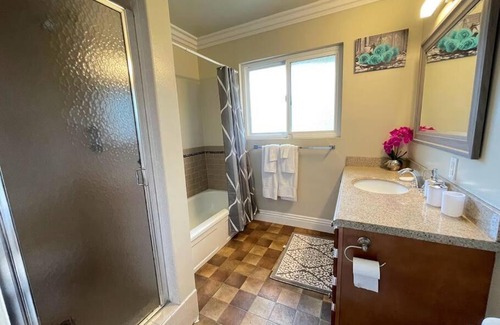 Midway City House | Disneyland Town Vacation Home Near Disney