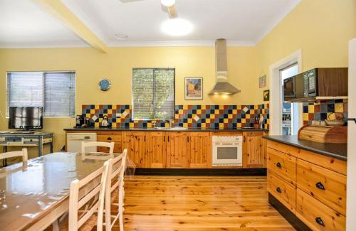 Port Elliot House | Distant Views Location Pets Welcome