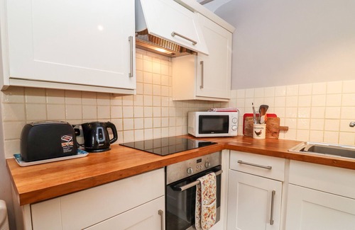 Shipston on Stour Cottage | DISTILLERS COTTAGE, pet friendly, with open fire in Blackwell