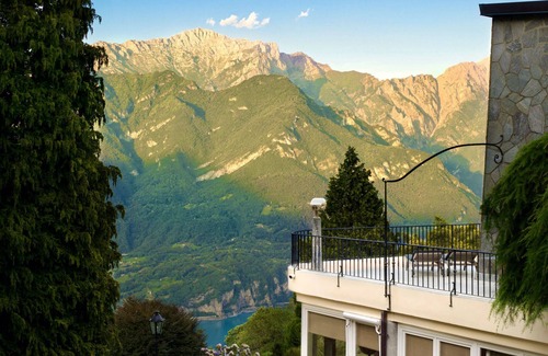 Civenna Villa | DISTINTA - Six Bedroom Villa, Sleeps 13