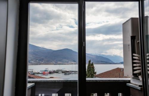Varosh Apartment | District&Delago Villa & Resturant