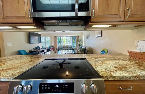 Key Largo Villa | Divers Delight with Golf Cart, 2 Kayaks, Pool