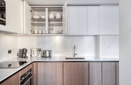 Clerkenwell Apartment | Divine Farringdon 1BR w/Gym & Pool, nr Restaurants, by Blueground