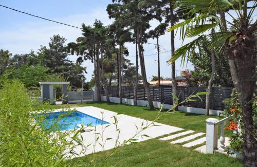 Toroni Villa | Divine Villa