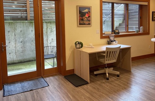Richmond Apartment | Division High-End Custom-Built Apartment
