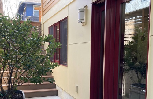 Richmond Apartment | Division High-End Custom-Built Apartment