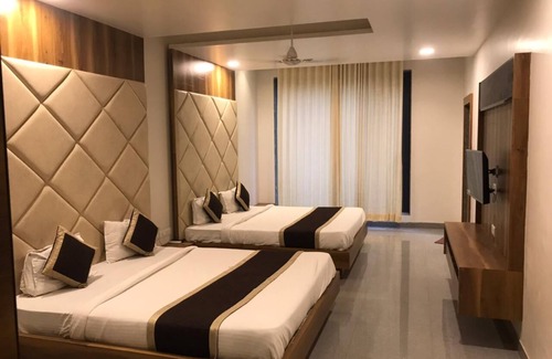 Abu Road Hotel | Divya Hotel & Restaurant