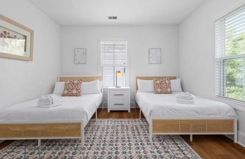 Mount Pleasant House | Dixie Dreams Old Village 5 mins to Dtwn