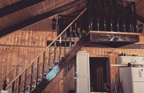 Fort Payne Cabin | Dixie Sticks-Little River Canyon retreat