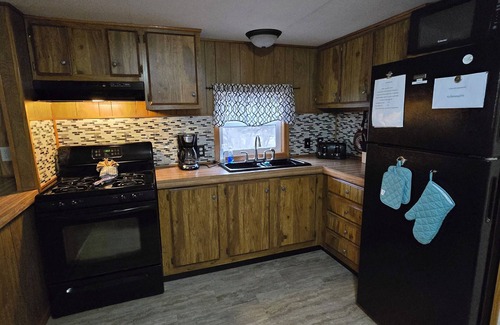 South Bloomingville Cottage | Dixieland Cottage, Hocking Hills