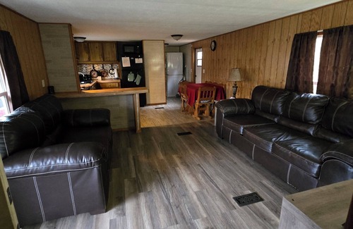 South Bloomingville Cottage | Dixieland Cottage, Hocking Hills