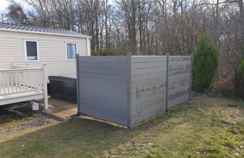 Swarland Cabin | Dixons Den Hot Tub