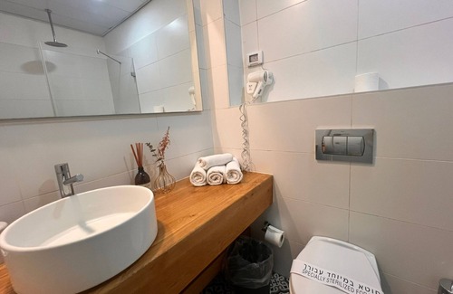 Old North Hotel | Dizengoff 208 Hotel