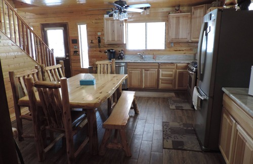 Meadow View Heights Cabin | Dj's Duck Creek Village cabin