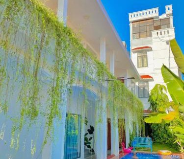 Hue Hotel | DKD TRIO Hotel