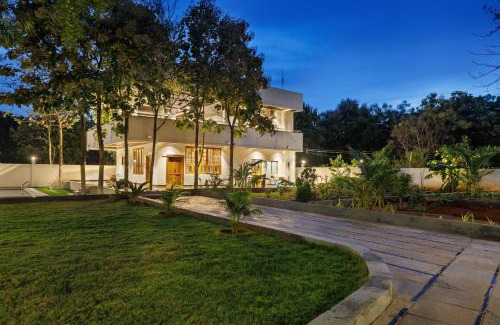 Hyderabad Villa | DLR FarmhousePrivate Pool4BHKACWi-Fi