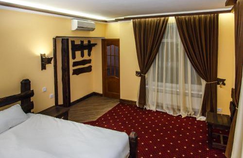 Dnipro Hotel | Dniprovskiy Dvir