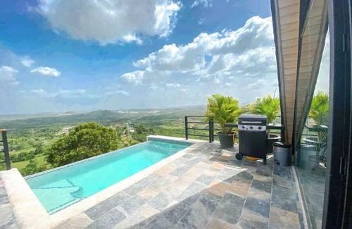 Juan Dolio House | Green Villa In The Mountains close to Santo Domingo