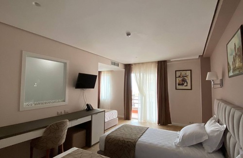 Tirana Hotel | Doanesia Premium Hotel & Spa