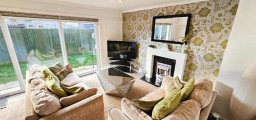 Longcroft Apartment | Dochart 3 Bedroom Apartment - Edinburgh
