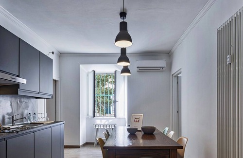 Maddalena Apartment | Dock 10 Apartments by Wonderful Italy