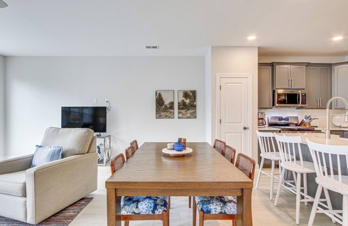 Greenwood House | Dock Access: Waterfront Lake Greenwood Gem!