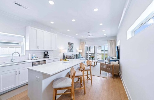 Georgetown House | Dock and Dwell at the Winyah Bay Club, Pool, Outdoor Lounge/Grill and Boat Slip included!