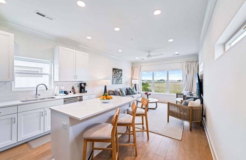 Georgetown House | Dock and Dwell at the Winyah Bay Club, Pool, Outdoor Lounge/Grill and Boat Slip included!