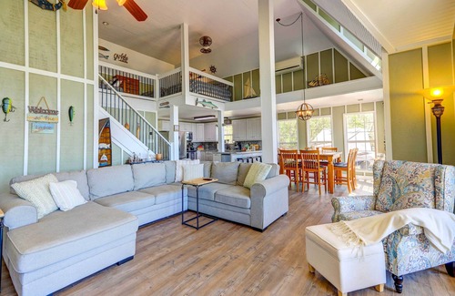 Milledgeville House | Dock & Fire Pit: Stunning Lake Sinclair Home!