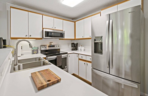 Morganton House | Dock Holiday | King Bed & Lake James Location