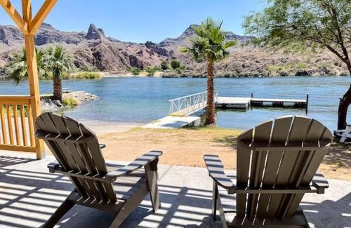 Parker Dam House | Dock Holiday Waterfront cottage with boat ramp WB1